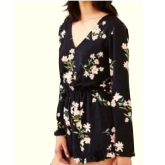 H&M Romper Floral Black Cross Over V-neck Long Sleeves Romper Size 2 - Picture 12 of 12